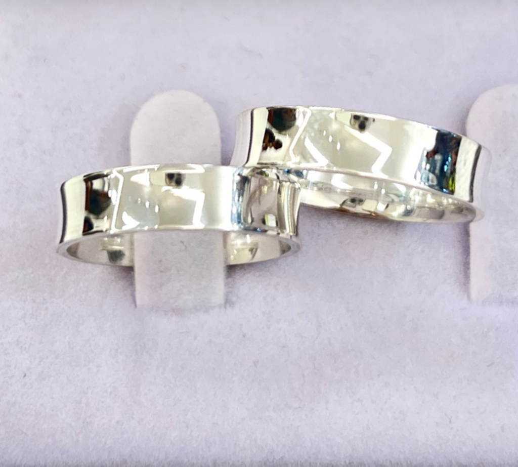 Aliança prata reta 5mm Concava