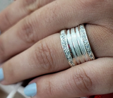 Aliança Prata com zirconias 10mm