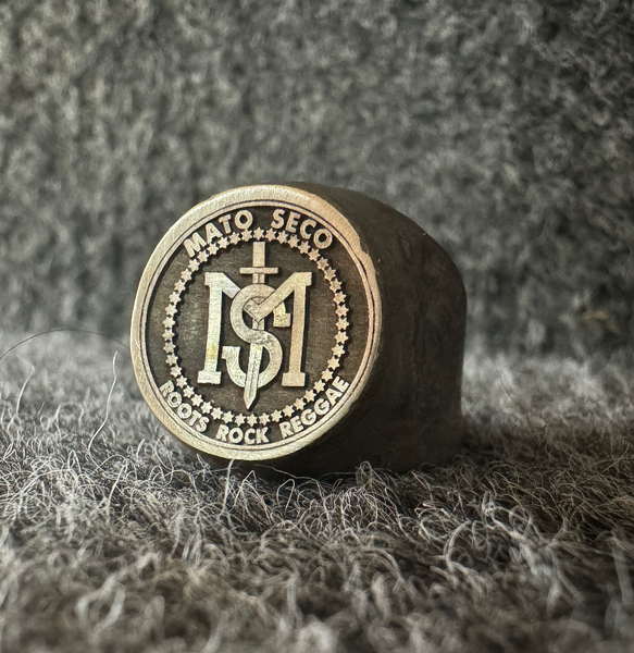 Anel pedras pesadas Mato Seco